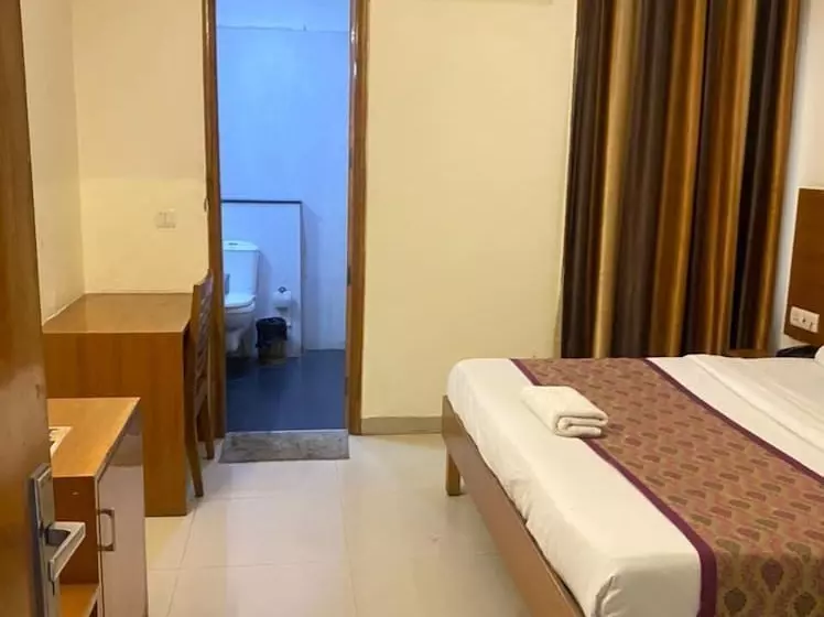 هتل Radient Casa