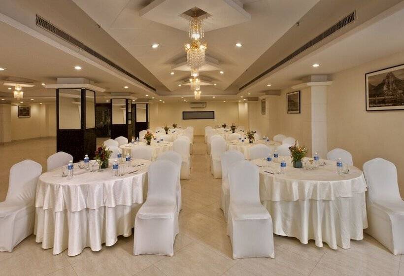 Red Fox By Lemon Tree Hotels, Alwar