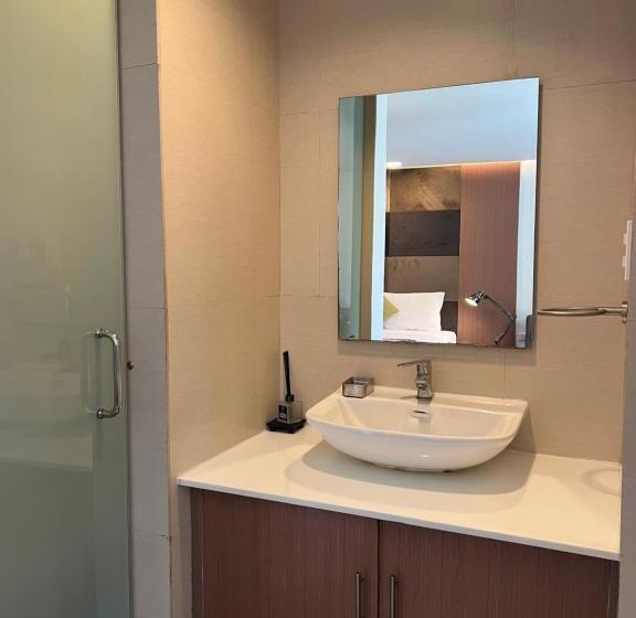 בית מלון כפרי Treetop Suites