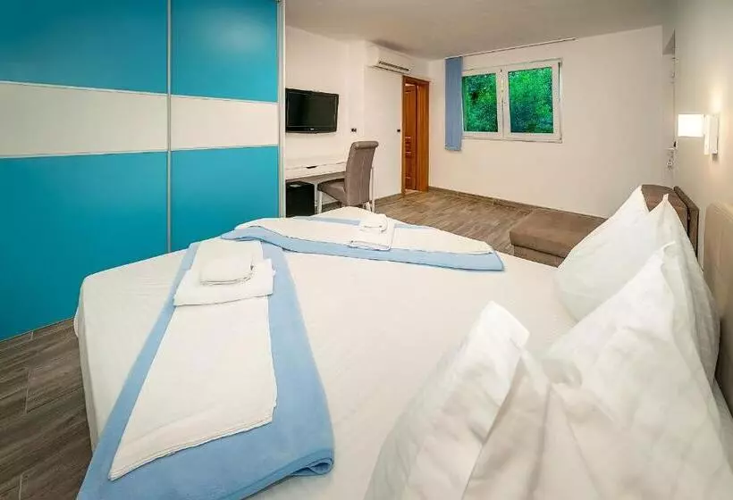 ペンション Bed & Breakfast Villa Terezija