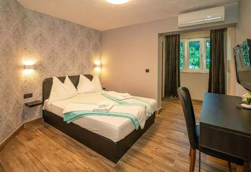 ペンション Bed & Breakfast Villa Terezija