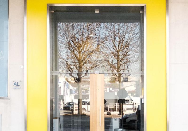 Пансион Hi Go Hostel & Suites