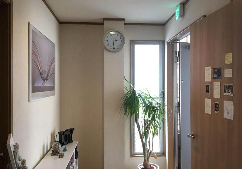 T S Guest House Hostel