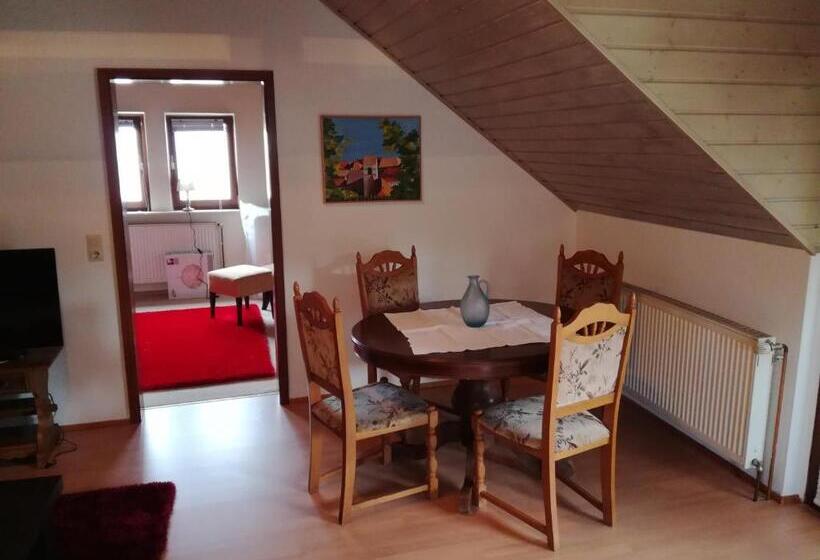 هتل Alte Schreinerei Auberge Harlekin