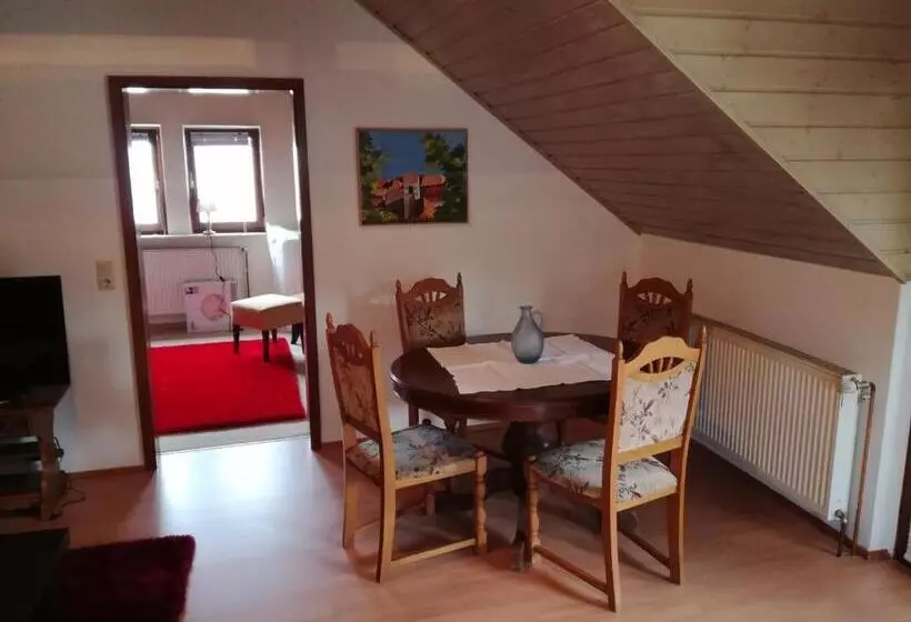 ホテル Alte Schreinerei Auberge Harlekin