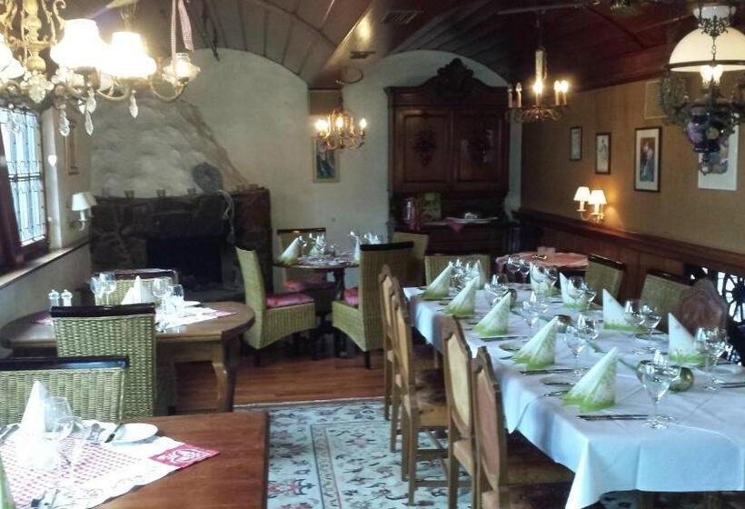 هتل Alte Schreinerei Auberge Harlekin