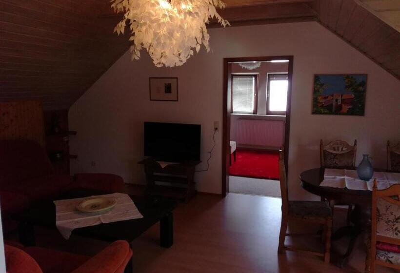 هتل Alte Schreinerei Auberge Harlekin