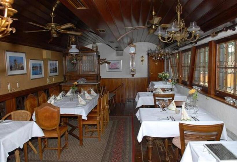 هتل Alte Schreinerei Auberge Harlekin