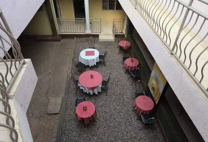 هتل La Voisina