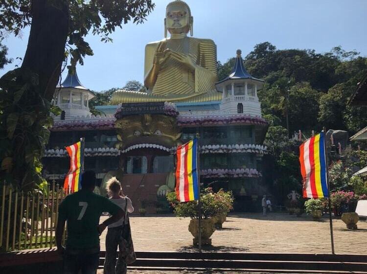 Hotelli New Sigiri Terrace