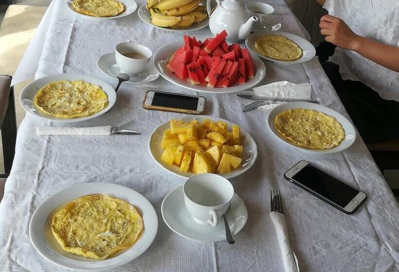 Hotelli New Sigiri Terrace