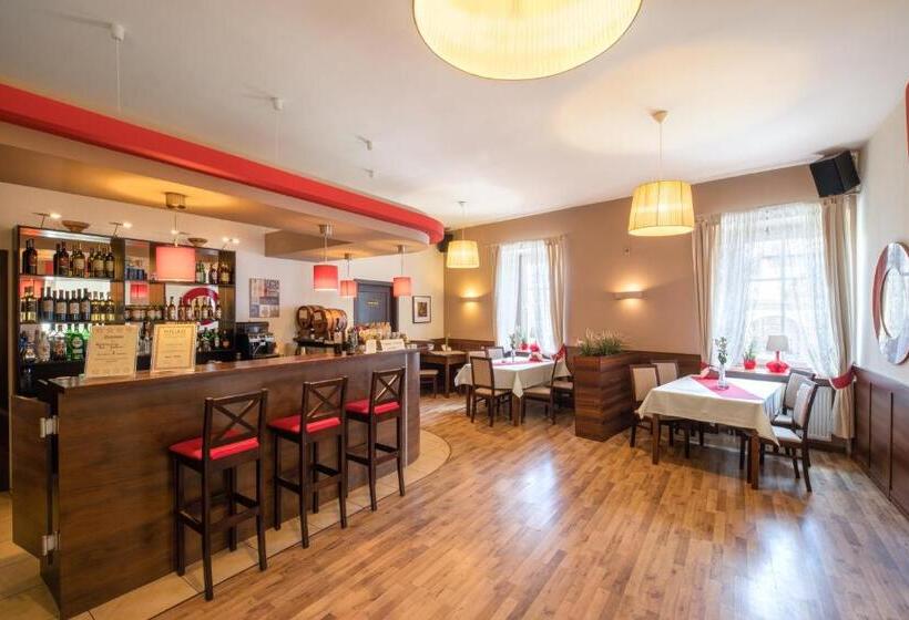 فندق Pod Jeleniem