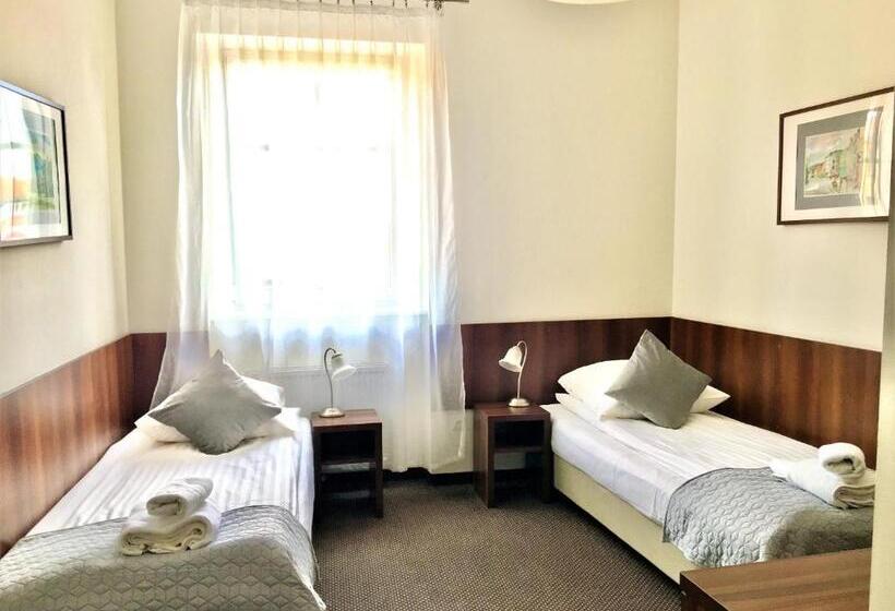 فندق Pod Jeleniem