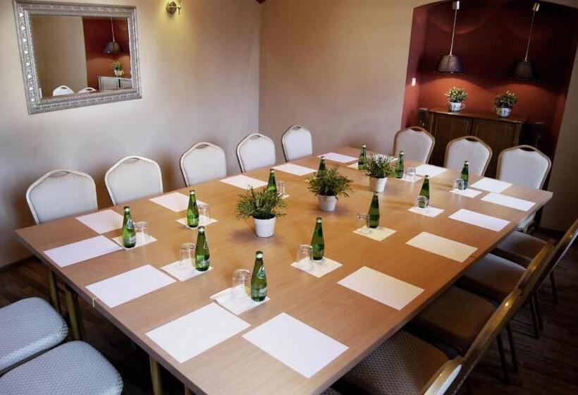 فندق Pod Jeleniem