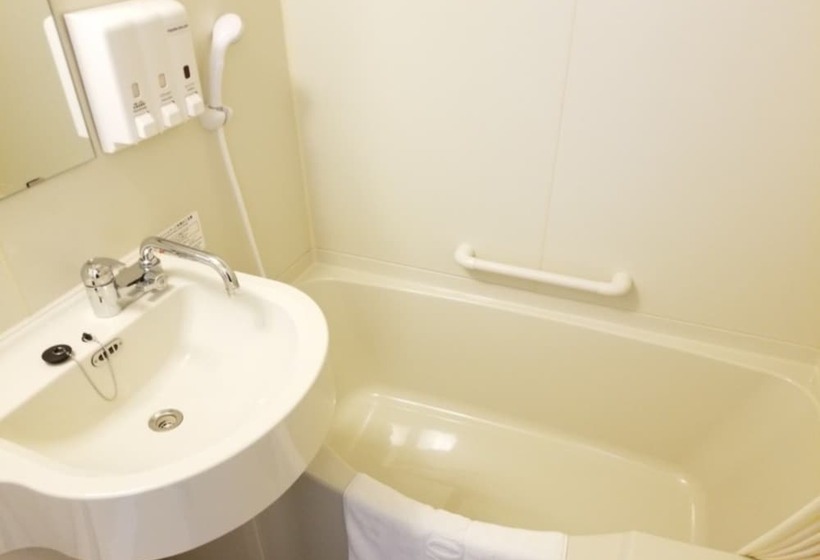 בית מלון כפרי Toyoko Inn Ebina-eki Higashi-guchi