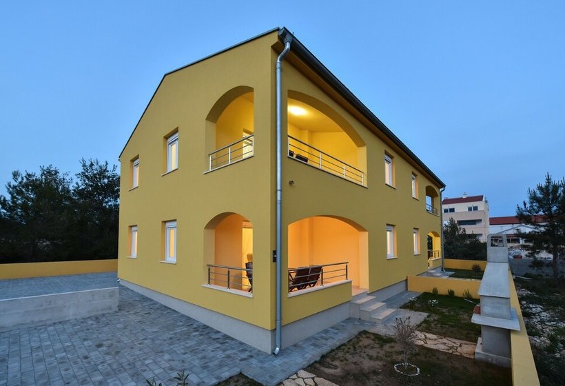 Apartments Ana Vrsi