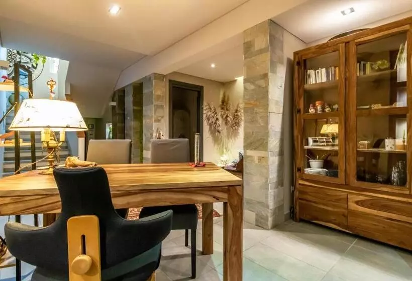 ベッドアンドブレックファースト Oasi Degli Dei