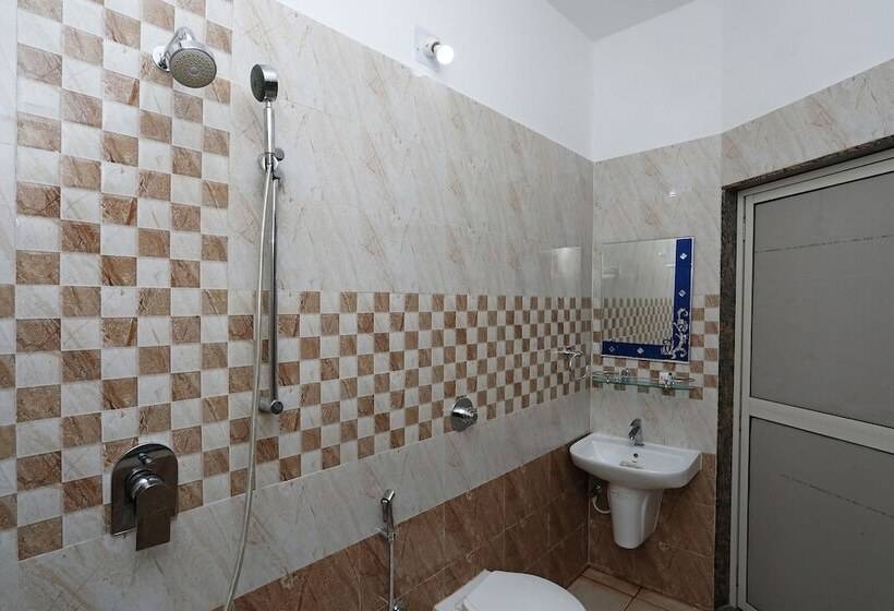 Fabhotel New Central