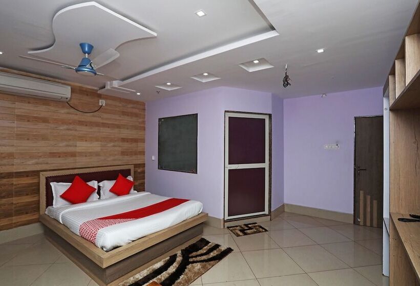 Fabhotel New Central