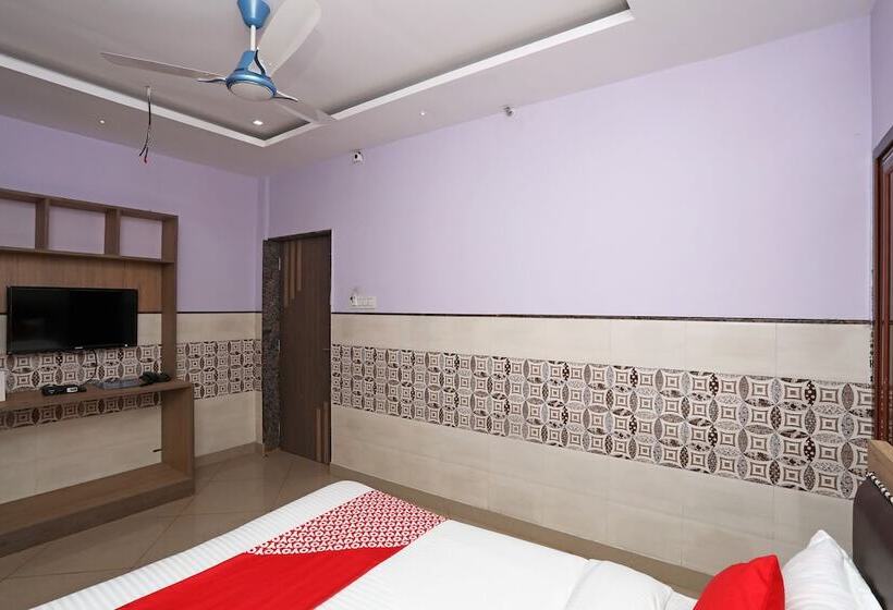 Fabhotel New Central