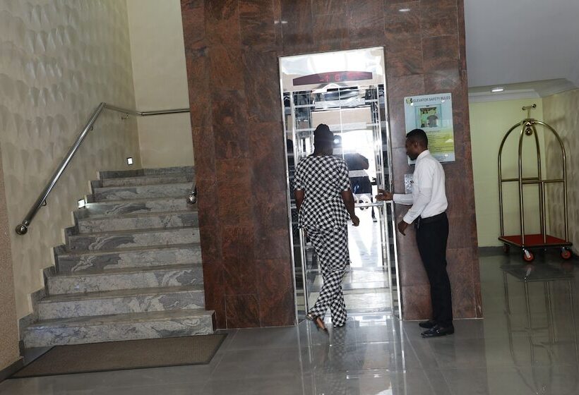 Glo Ran Hotel And Event Place