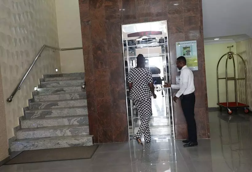 Glo Ran Hotel And Event Place
