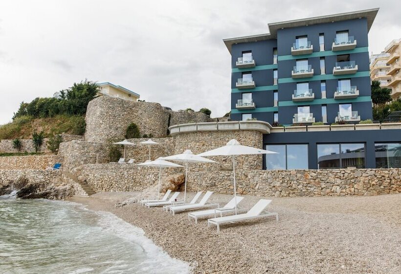 هتل Buzë Boutique