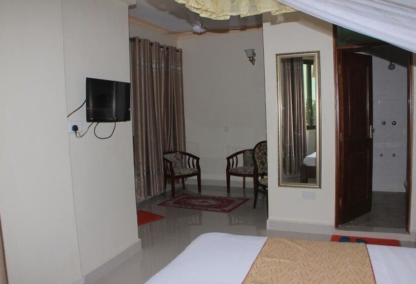 هتل Jambo Travellers