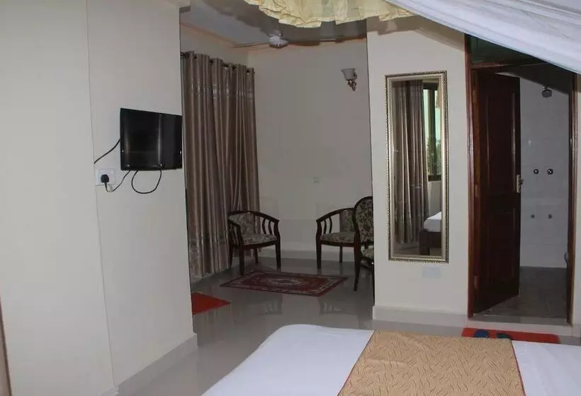 هتل Jambo Travellers