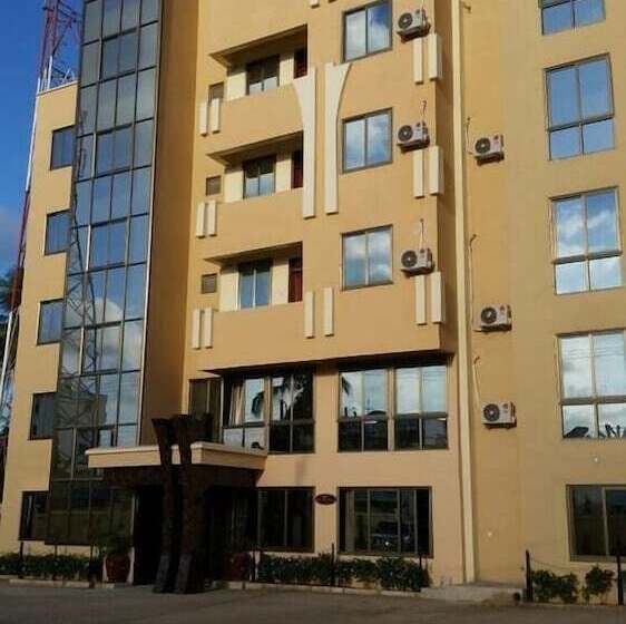 هتل Jambo Travellers