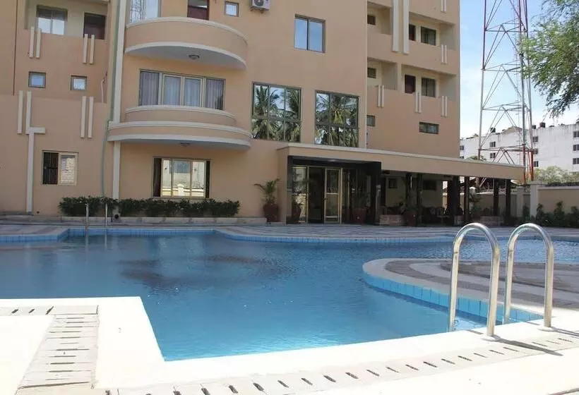 هتل Jambo Travellers