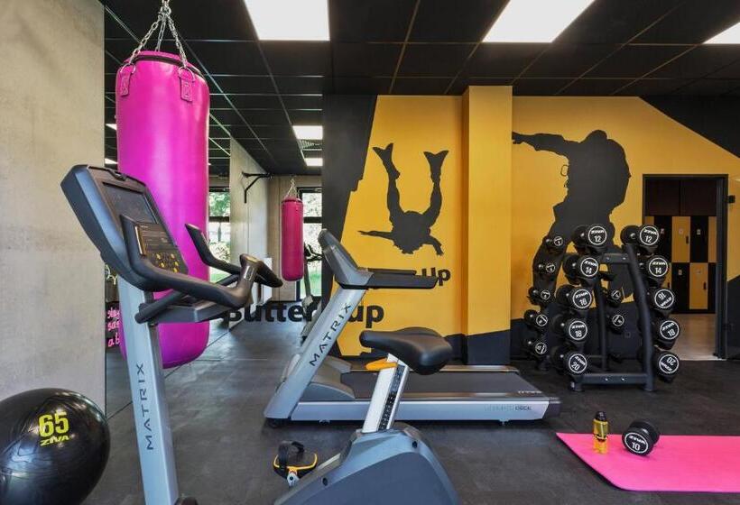 فندق Moxy Frankfurt Airport Kelsterbach