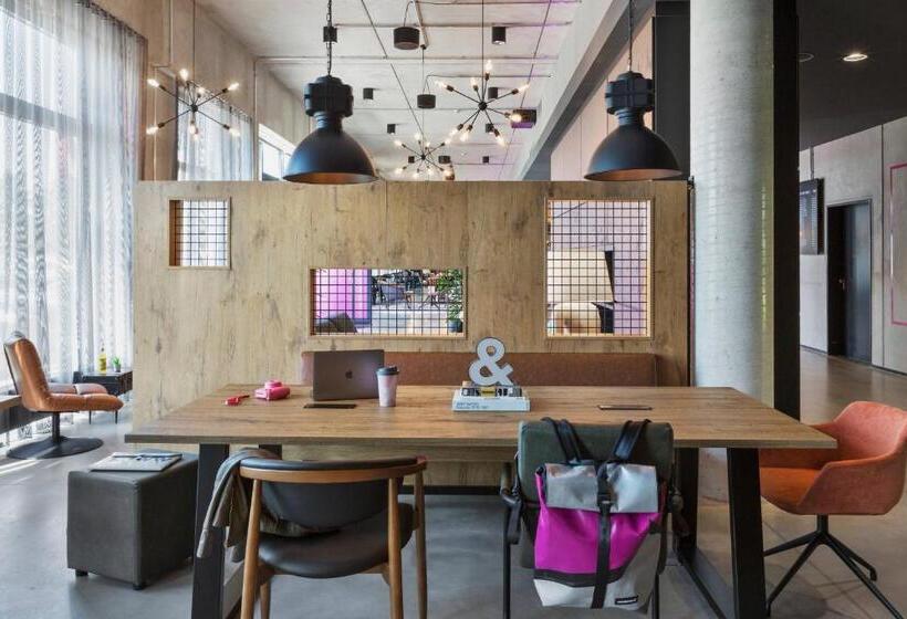 فندق Moxy Frankfurt Airport Kelsterbach