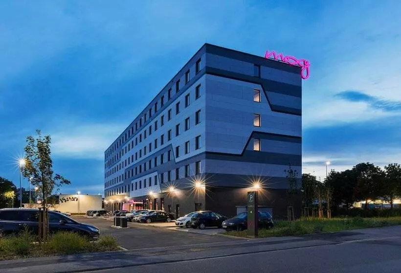 ホテル Moxy Frankfurt Airport Kelsterbach