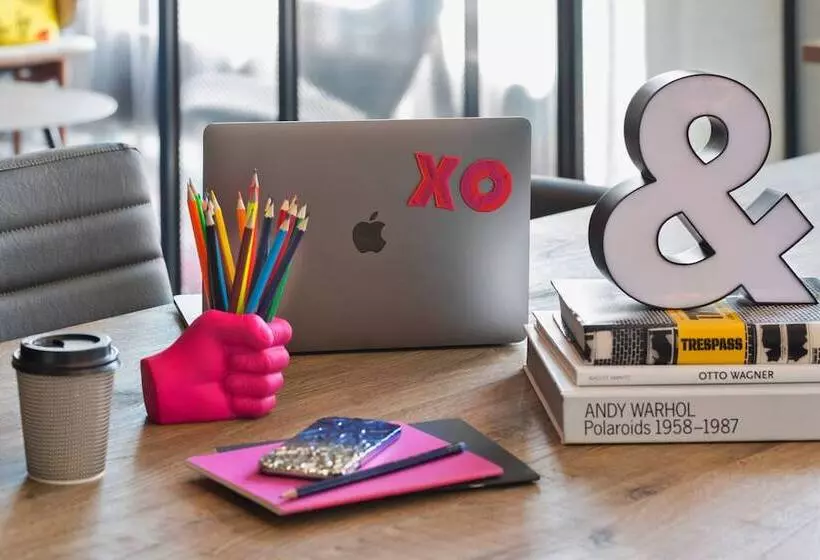 ホテル Moxy Frankfurt Airport Kelsterbach