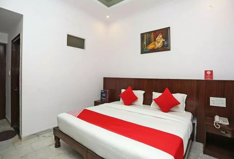 ホテル Pramod Palace By Oyo Rooms