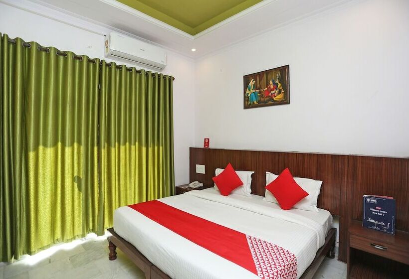 酒店 Pramod Palace By Oyo Rooms