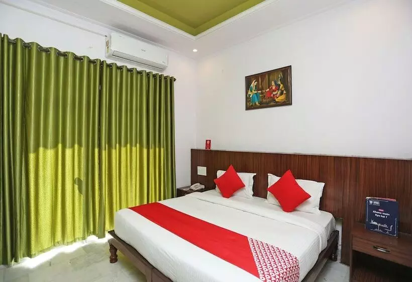 ホテル Pramod Palace By Oyo Rooms