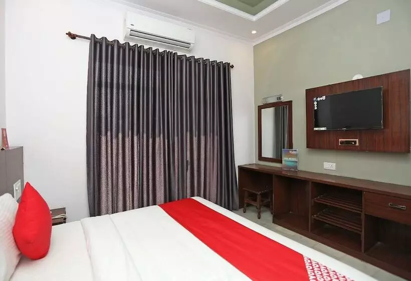 ホテル Pramod Palace By Oyo Rooms