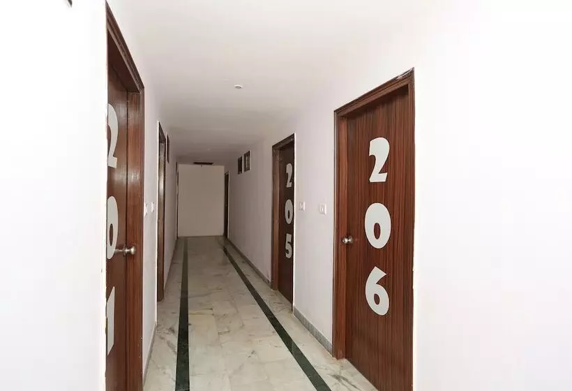 ホテル Pramod Palace By Oyo Rooms