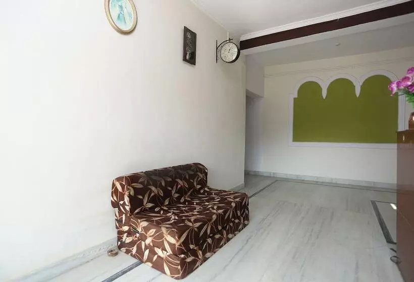 ホテル Pramod Palace By Oyo Rooms