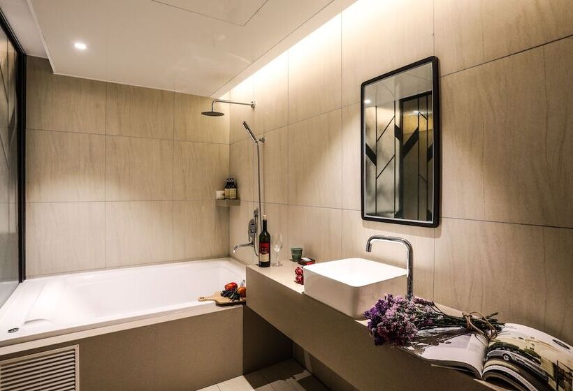 Mari Hotel Terminal Branch