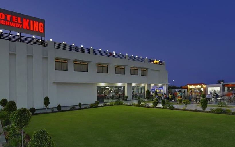 استراحتگاه Highway King Bagru