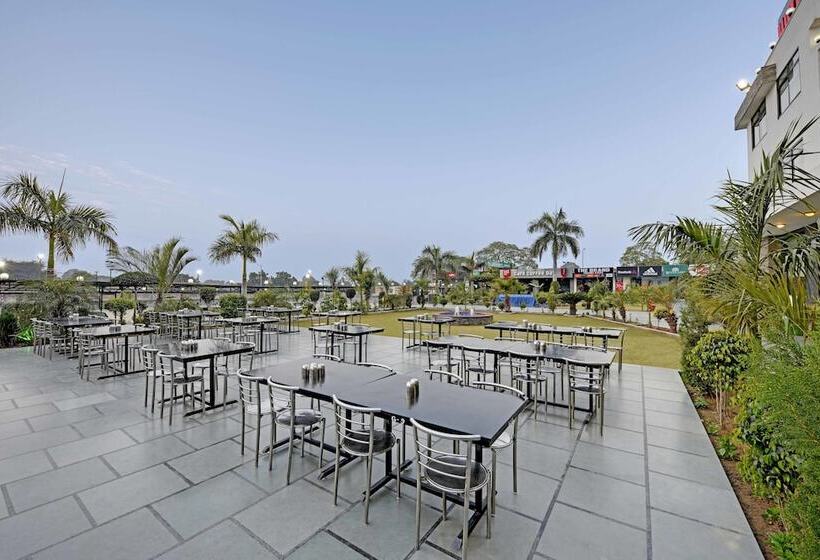 استراحتگاه Highway King Bagru