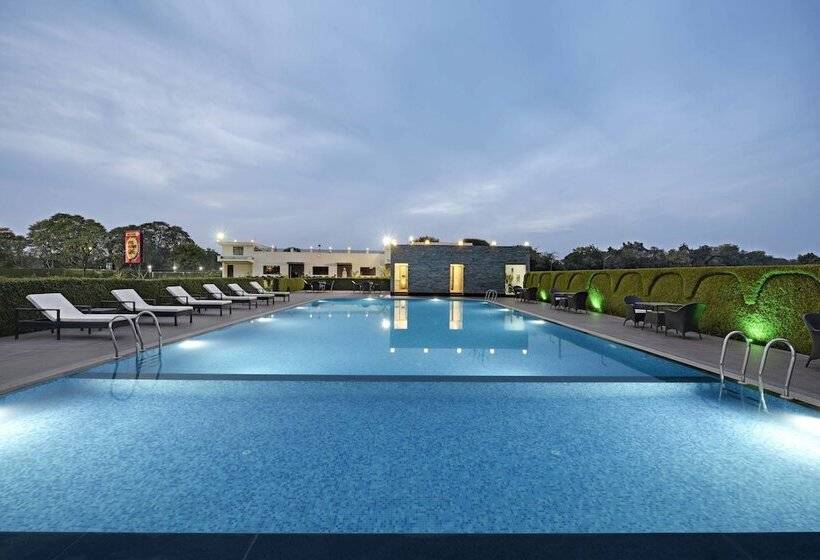 استراحتگاه Highway King Bagru