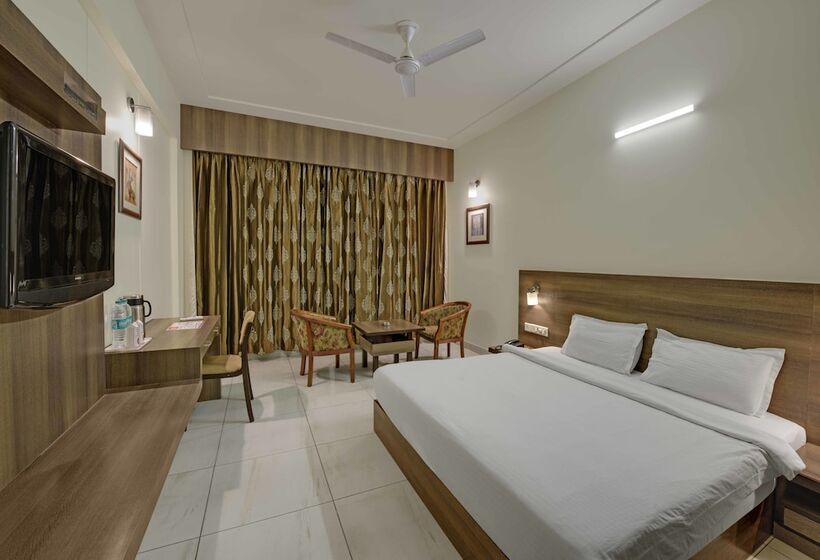 استراحتگاه Highway King Bagru