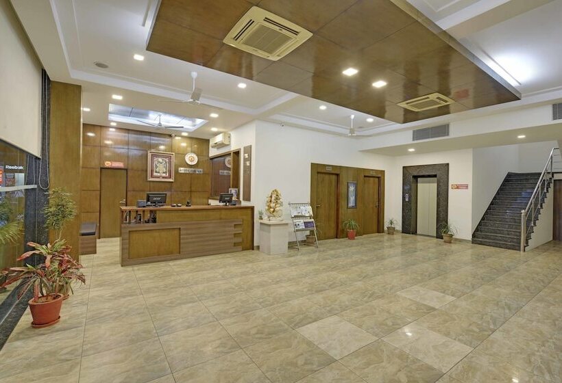 استراحتگاه Highway King Bagru