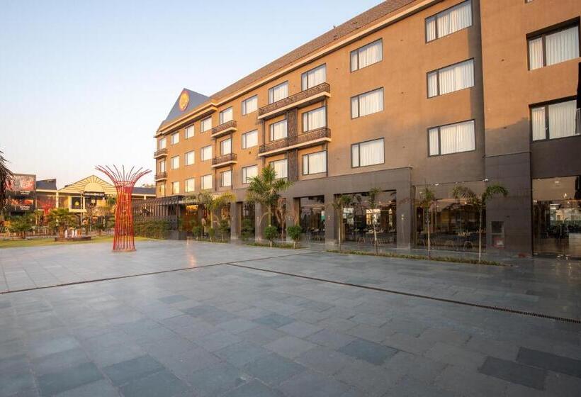 استراحتگاه Highway King Bagru