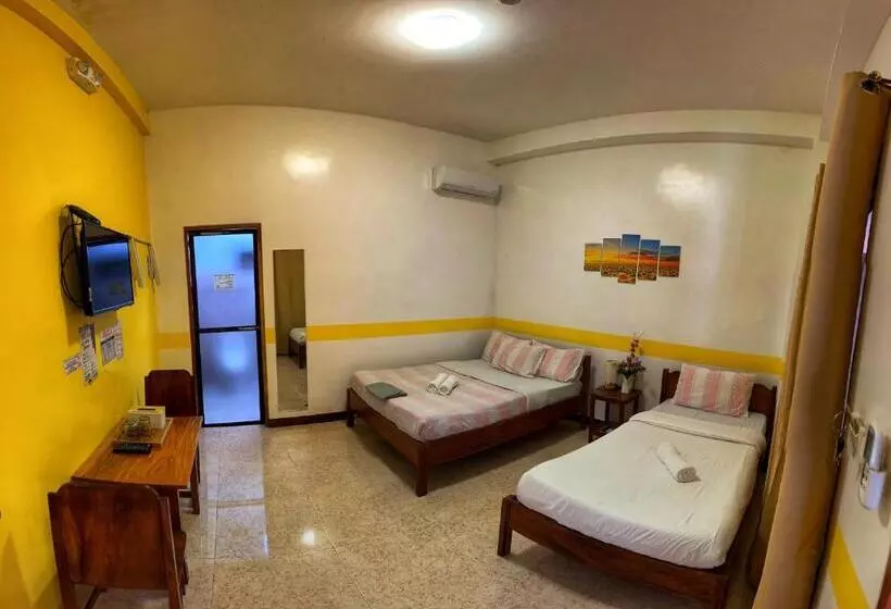 White Summerville Tourist Inn