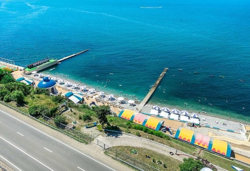 Azimut Hotel Prometey Nebug Tuapse